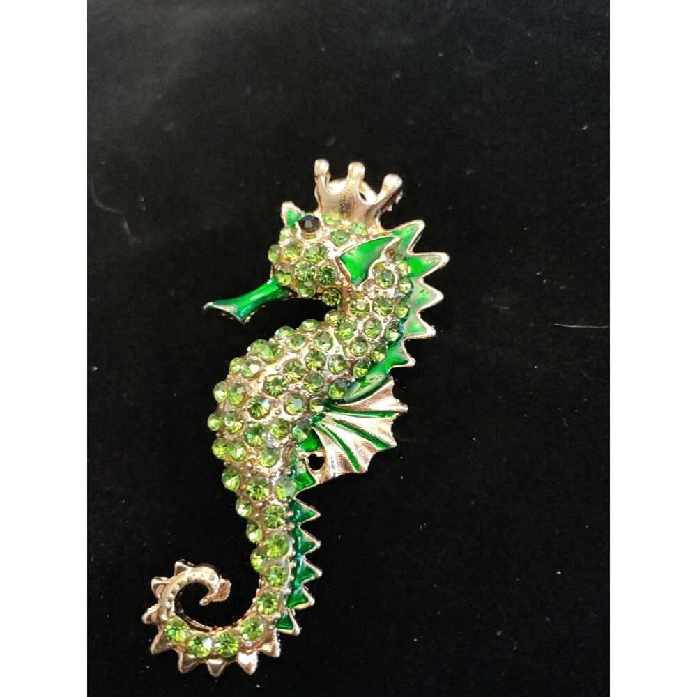 Beautiful Betsy Johnson Long Green Enamel Crystal Seahorse Pendant/Brooch